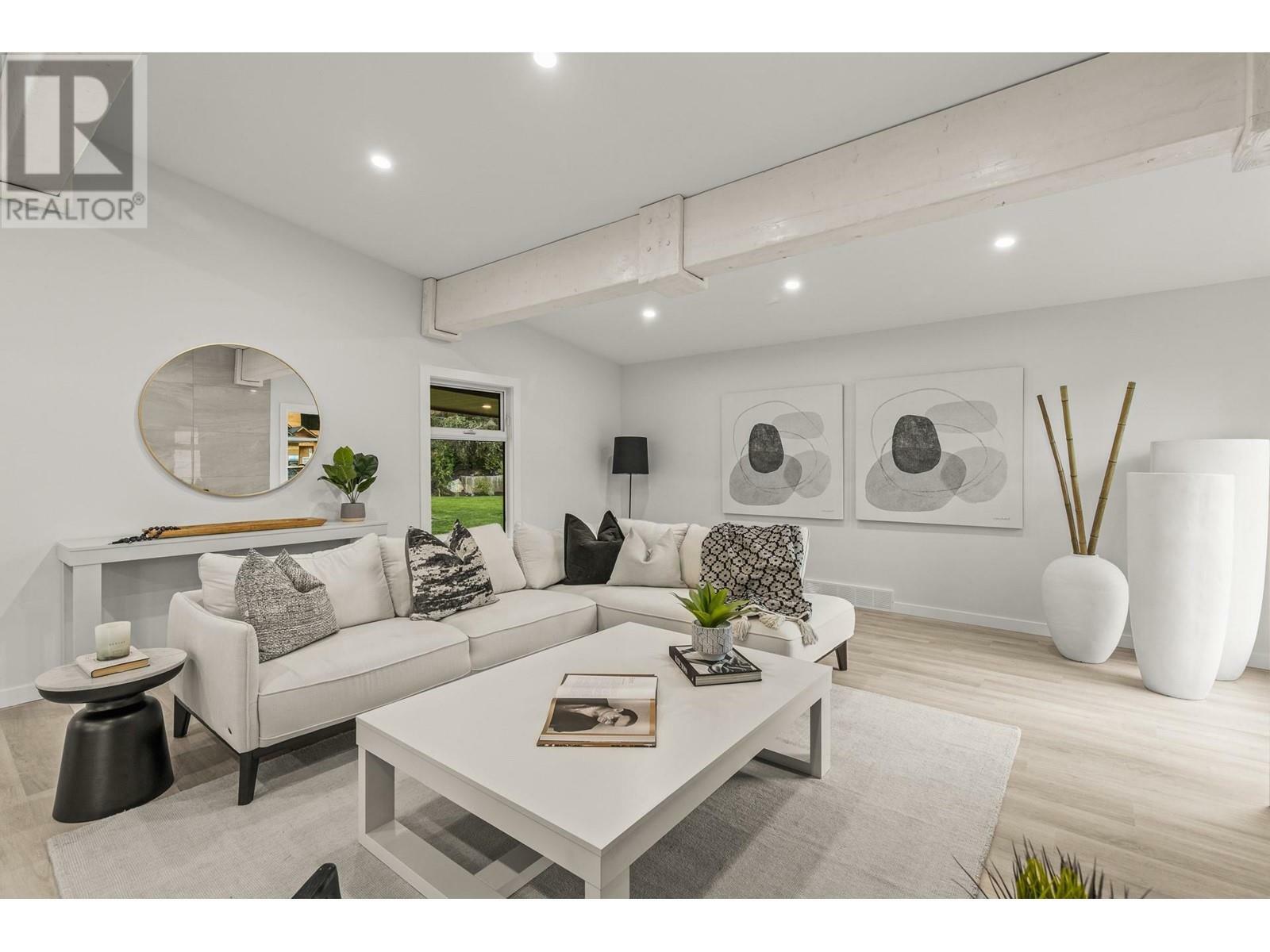 LAKE COUNTRY, British Columbia, V4V 2G9, CA, 5 Bedrooms Bedrooms, ,3 BathroomsBathrooms,Residential,For Sale,1837483