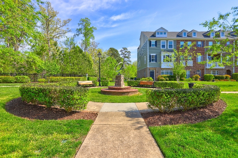 Williamsburg, Virginia, 23188, United States, 2 Bedrooms Bedrooms, ,4 BathroomsBathrooms,Residential,For Sale,1976349