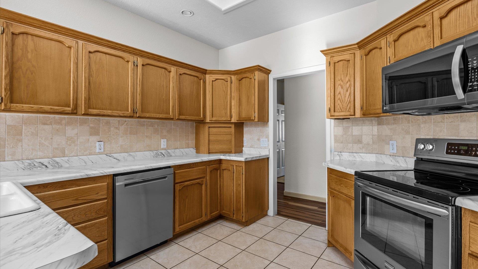 Grand Junction, Colorado, 81507, United States, 3 Bedrooms Bedrooms, ,2 BathroomsBathrooms,Residential,For Sale,1940996