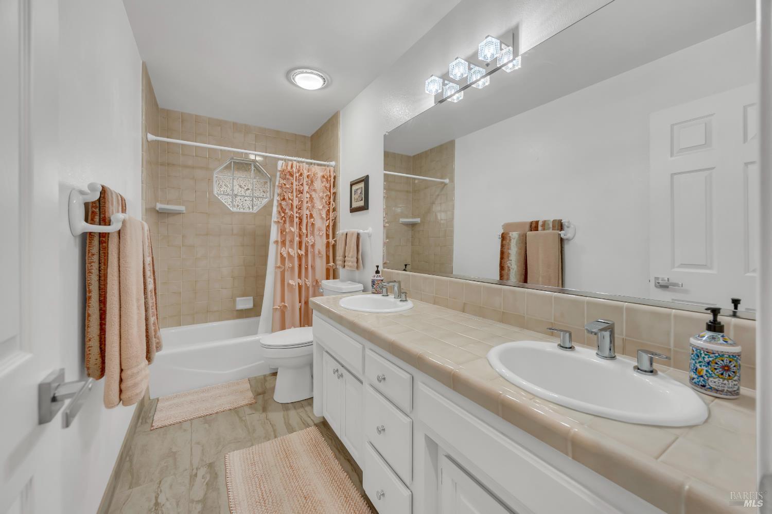 Napa, California, 94558, United States, 4 Bedrooms Bedrooms, ,3 BathroomsBathrooms,Residential,For Sale,2006007