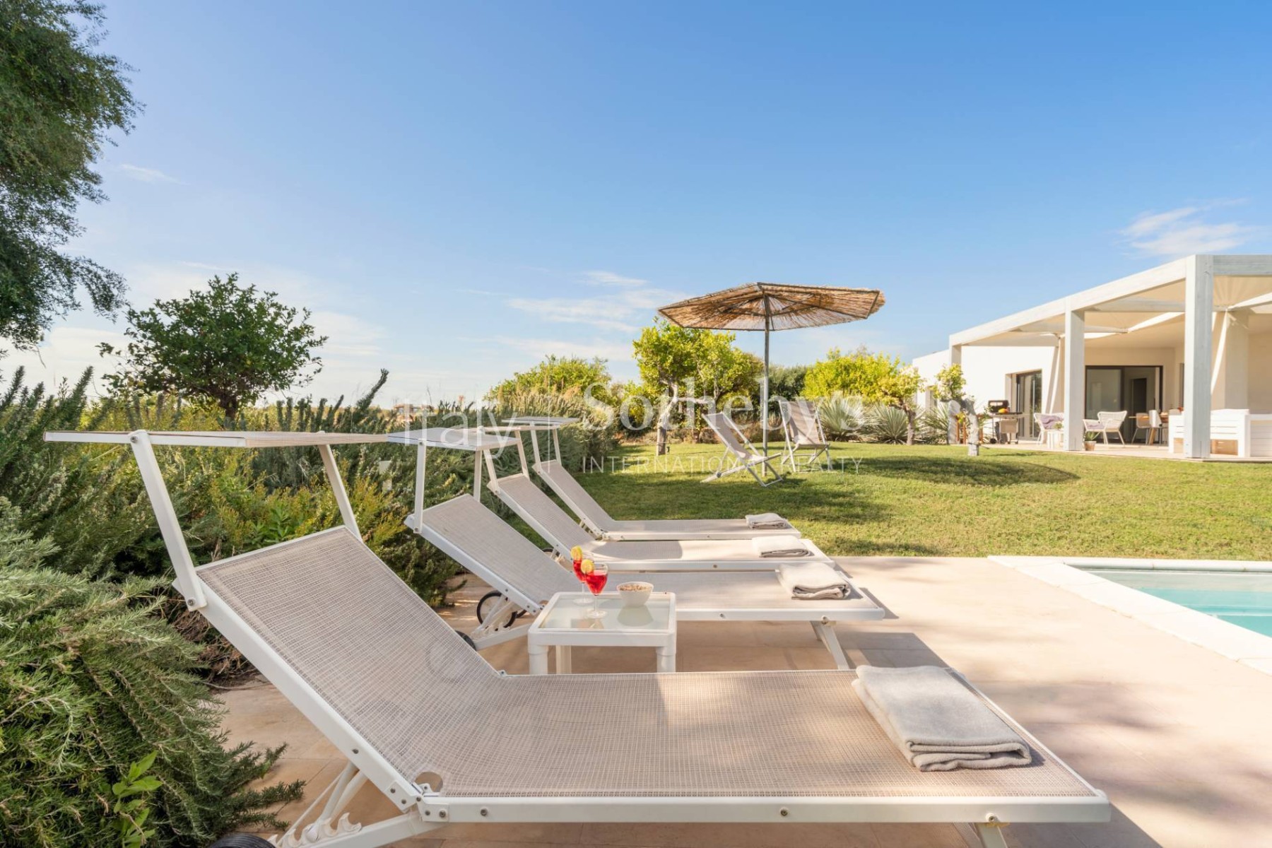  Contemporary villa nestled in the Noto countryside - 物件實景