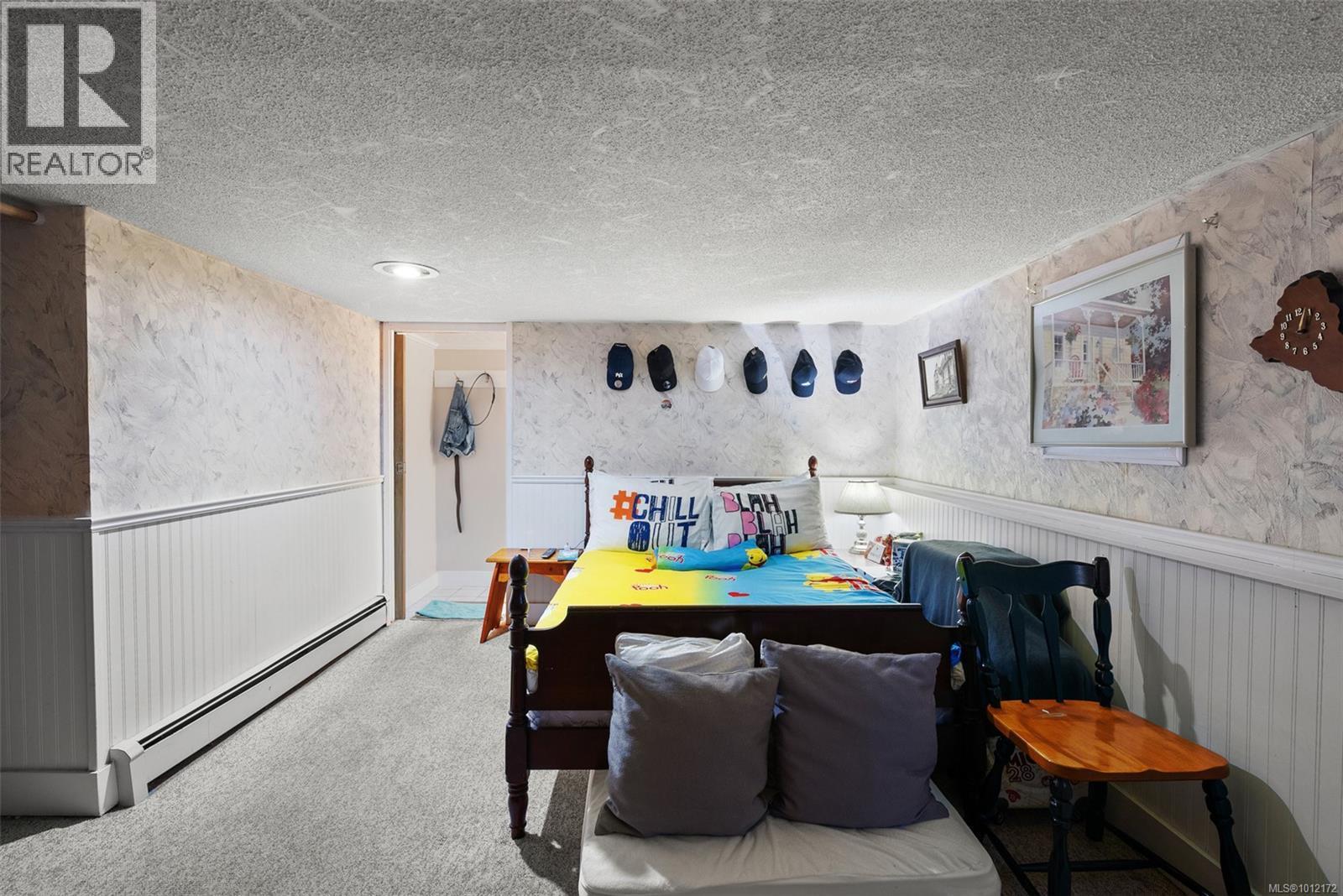 SIDNEY, British Columbia, V8L 2W2, CA, 5 Bedrooms Bedrooms, ,5 BathroomsBathrooms,Residential,For Sale,1949538