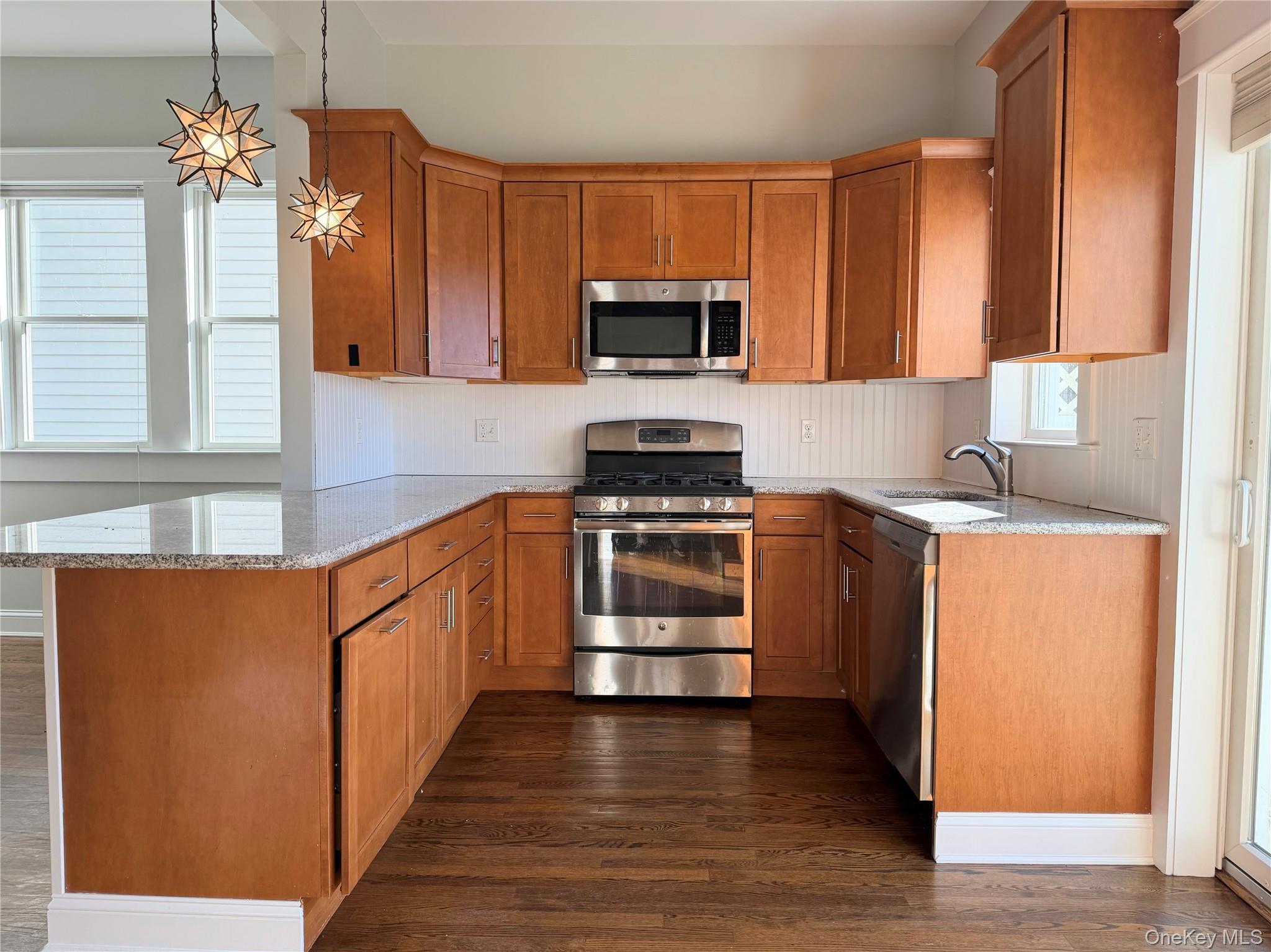  68 School Street, Oyster Bay, NY, 11771 - 物件實景