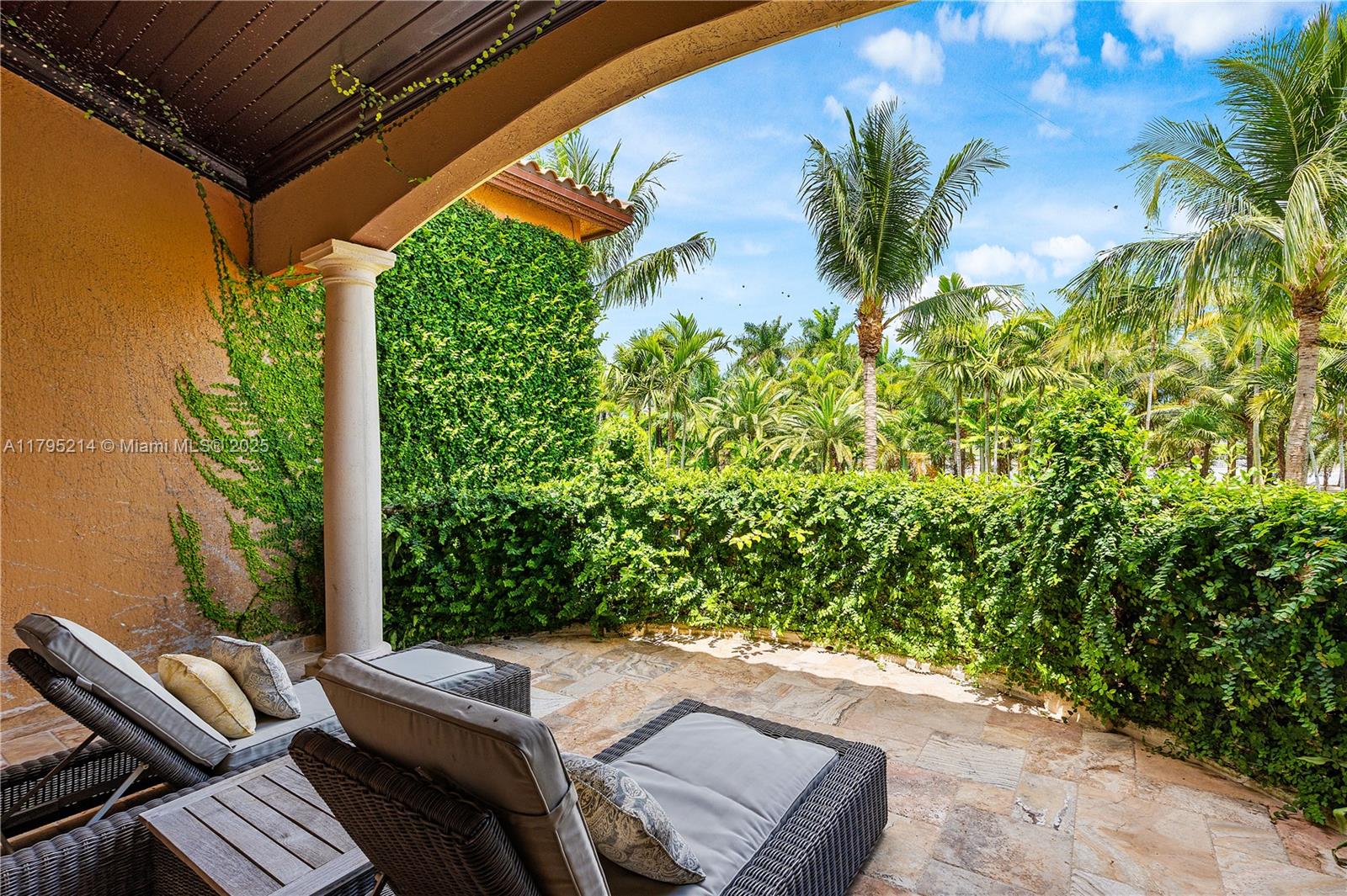 Homestead, Florida, 33031, United States, 6 Bedrooms Bedrooms, ,7 BathroomsBathrooms,Residential,For Sale,1804180