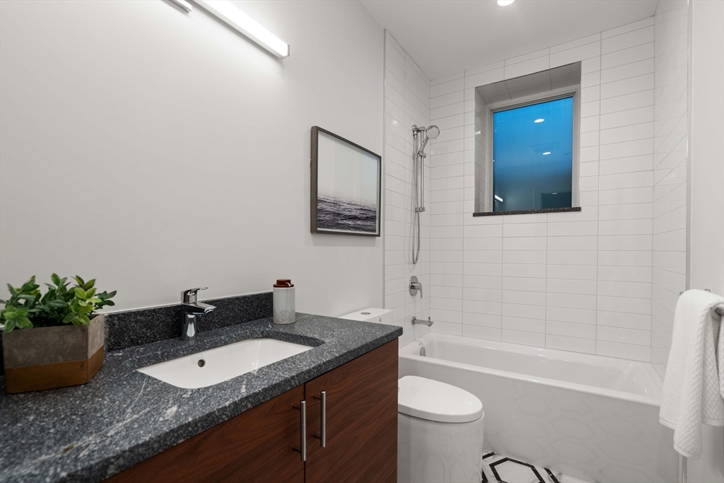 Newton, Massachusetts, 02460, United States, 5 Bedrooms Bedrooms, ,5 BathroomsBathrooms,Residential,For Sale,2000689