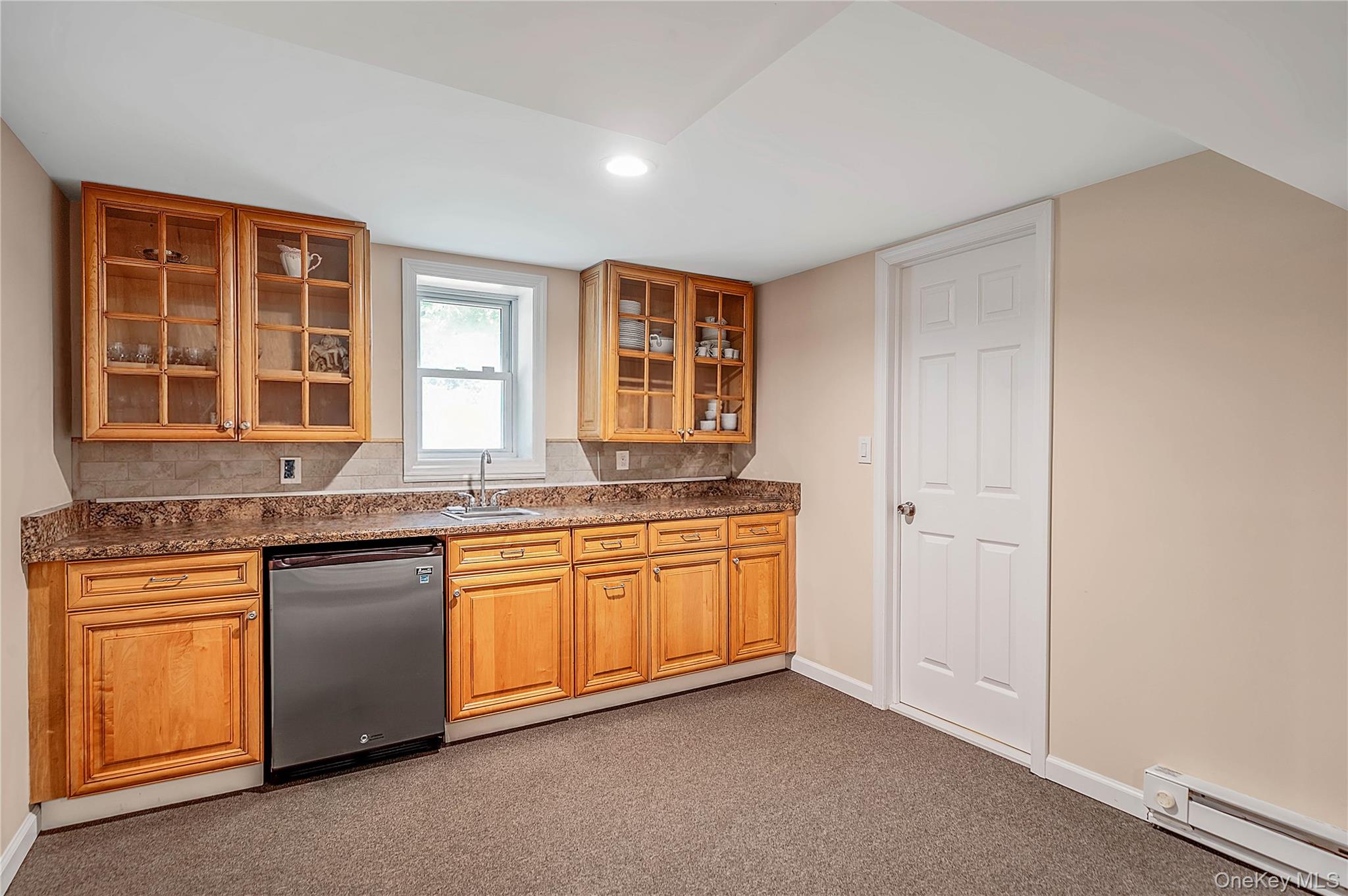  10 Williamsburg Drive, Northport, NY, 11768 - 物件實景
