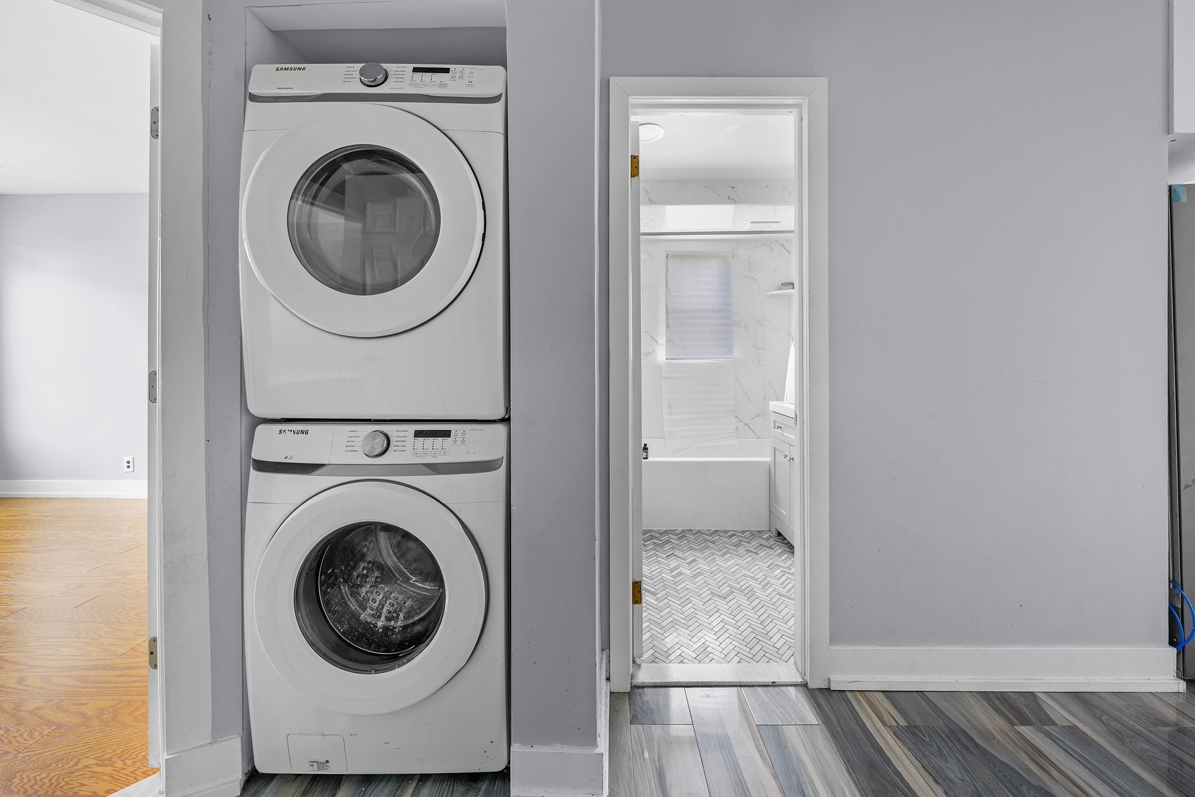 Brooklyn, New York, 11223, United States, 5 Bedrooms Bedrooms, ,4 BathroomsBathrooms,Residential,For Sale,1977618