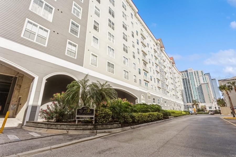 Tampa, Florida, 33602, United States, 2 Bedrooms Bedrooms, ,2 BathroomsBathrooms,Residential,For Sale,1901448