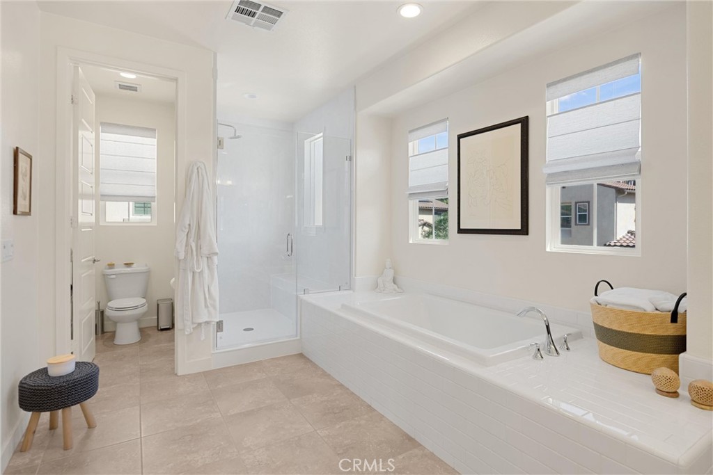 Upland, California, 91784, United States, 3 Bedrooms Bedrooms, ,3 BathroomsBathrooms,Residential,For Sale,1988637