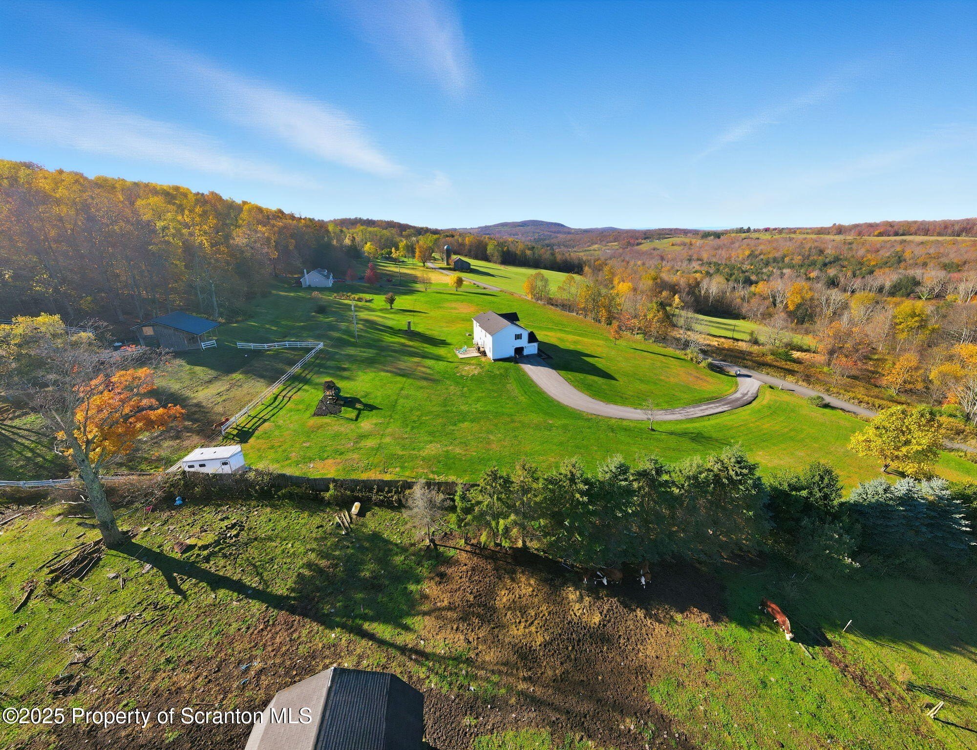 Clifford Twp, Pennsylvania, 18470, United States, 4 Bedrooms Bedrooms, ,3 BathroomsBathrooms,Residential,For Sale,1978908