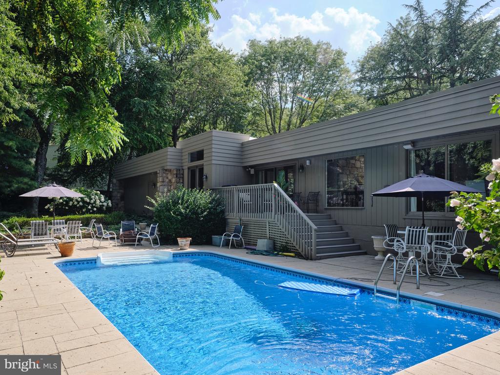 Yardley, Pennsylvania, 19067, United States, 5 Bedrooms Bedrooms, ,5 BathroomsBathrooms,Residential,For Sale,1926265