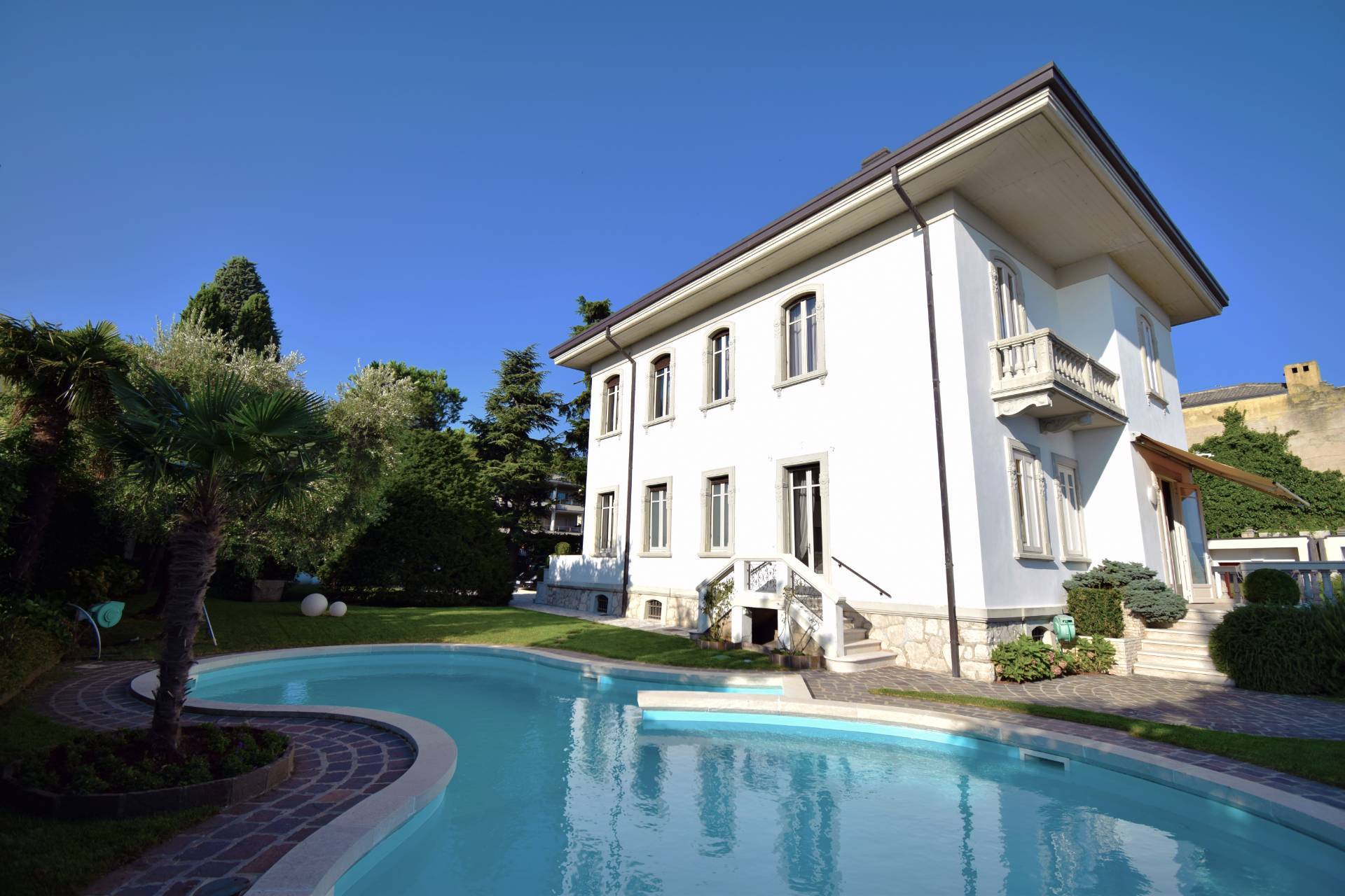Desenzano del Garda, Brescia, 25015, IT, 4 Bedrooms Bedrooms, ,4 BathroomsBathrooms,Residential,For Sale,1826447