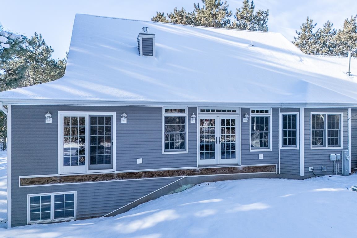 New London, Wisconsin, 54961-8857, United States, 4 Bedrooms Bedrooms, ,4 BathroomsBathrooms,Residential,For Sale,2001494