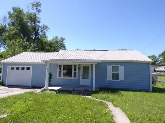 Grandview St, Richmond, MO 64085