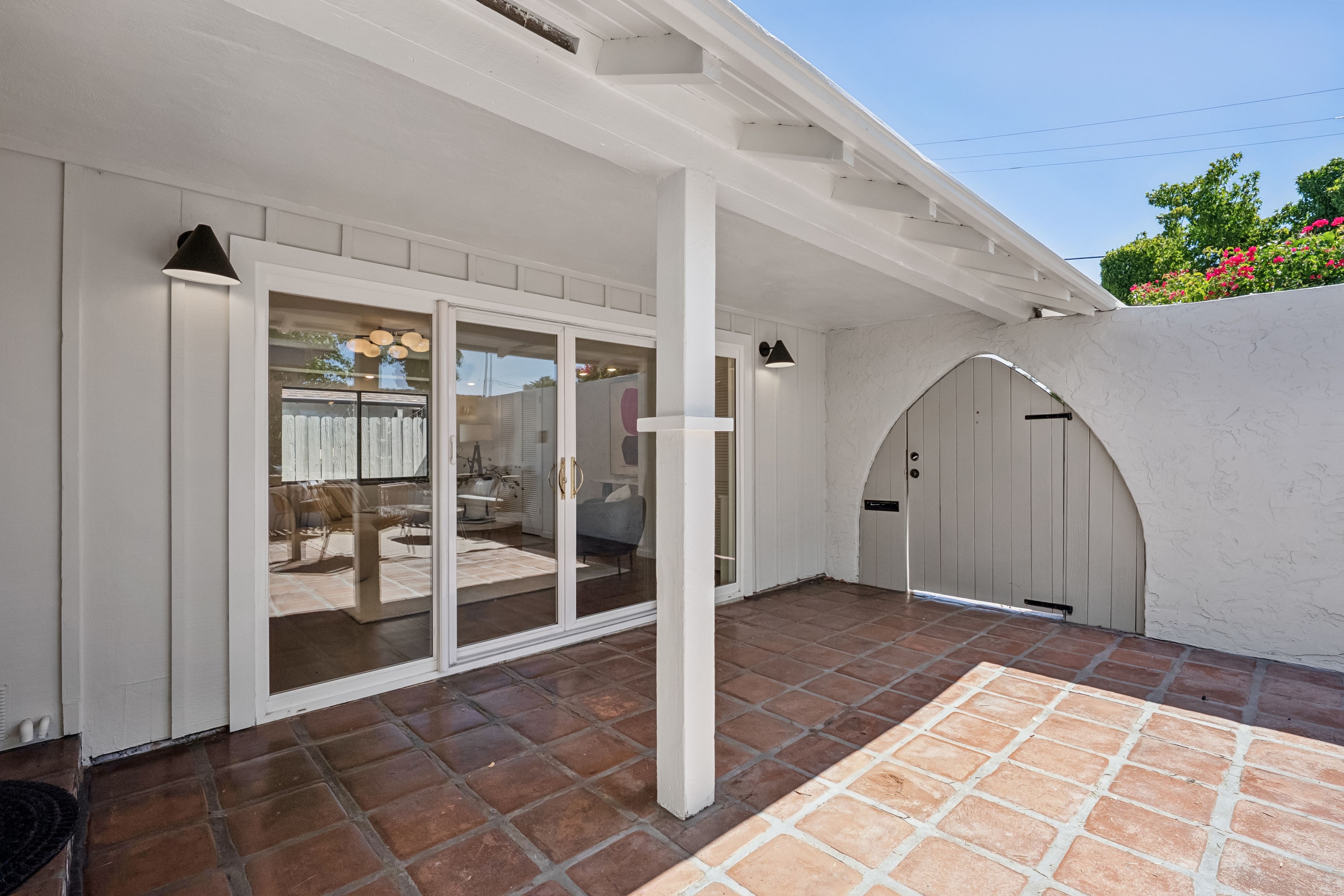  Spanish-Inspired Courtyard Retreat in Cambrian - 物件實景