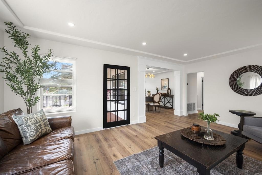 San Diego, California, 92107, United States, 3 Bedrooms Bedrooms, ,2 BathroomsBathrooms,Residential,For Sale,1908264