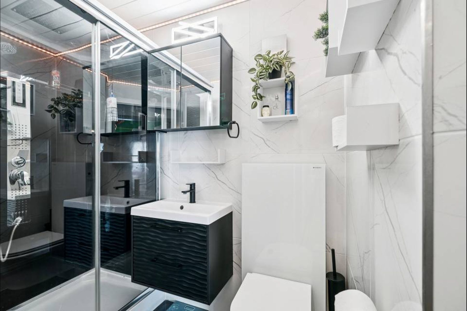  Charming renovated 4.5-room apartment with mezzanine and private garden - 物件實景