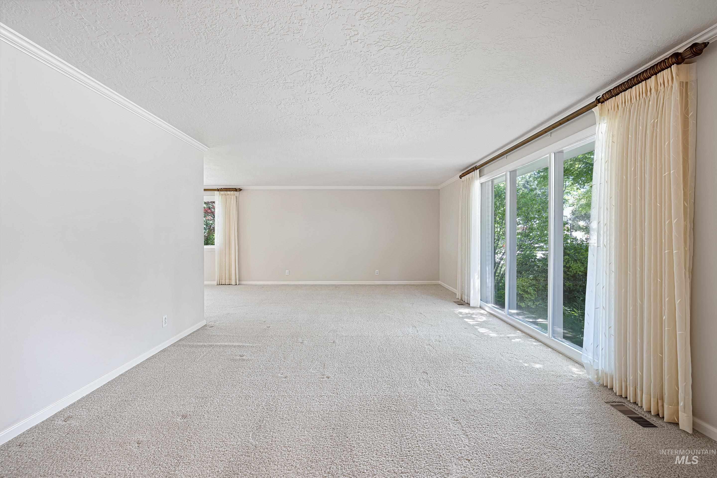 4101 Kingswood, Boise, Idaho, 83704-3340, United States, 4 Bedrooms Bedrooms, ,3 BathroomsBathrooms,Residential,For Sale,4101 Kingswood,1437172