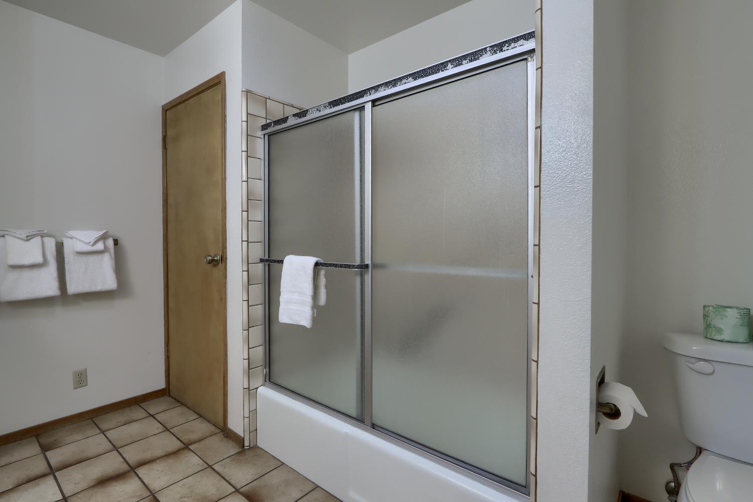 Wawona, California, 95389, United States, 3 Bedrooms Bedrooms, ,2 BathroomsBathrooms,Residential,For Sale,1998030