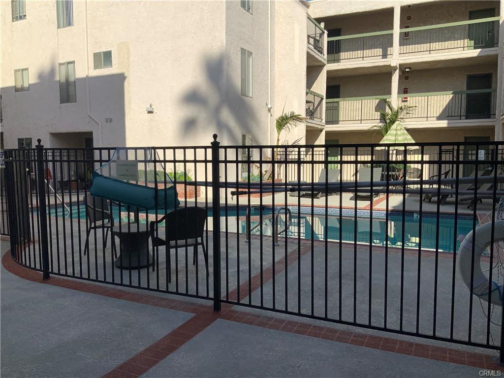 Glendale, California, 91203, United States, 1 Bedroom Bedrooms, ,1 BathroomBathrooms,Residential,For Sale,1969295