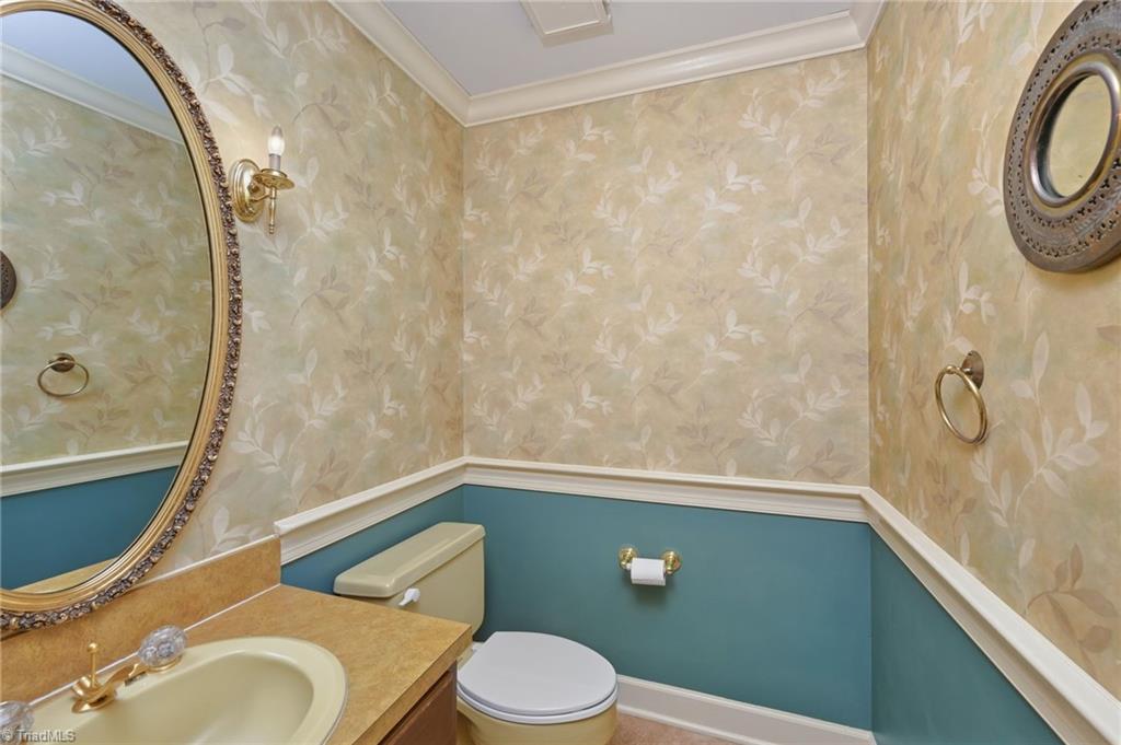 Winston-Salem, North Carolina, 27106, United States, 4 Bedrooms Bedrooms, ,3 BathroomsBathrooms,Residential,For Sale,1970256