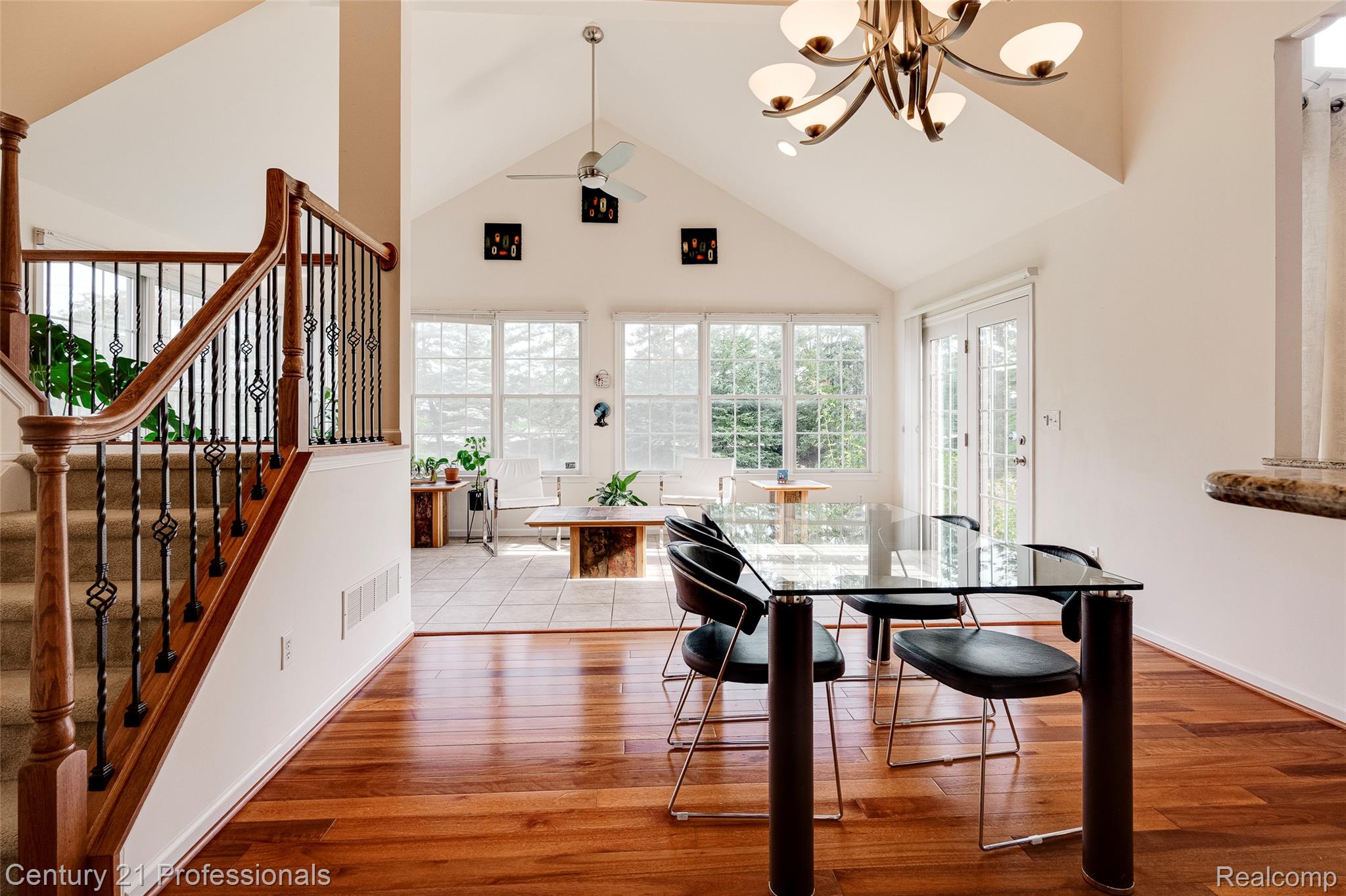Novi, Michigan, 48374, United States, 4 Bedrooms Bedrooms, ,5 BathroomsBathrooms,Residential,For Sale,1904445