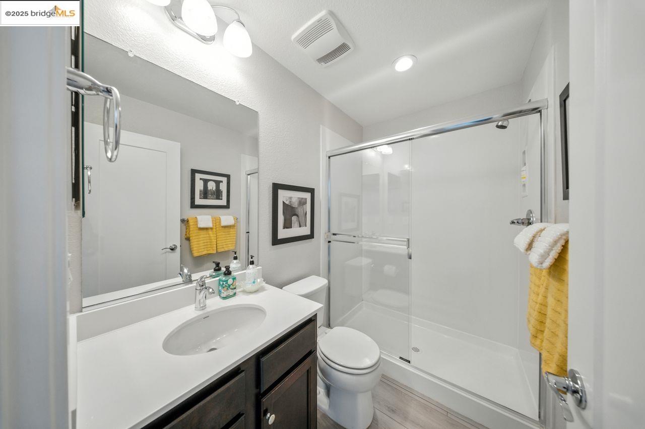 El Cerrito, California, 94530, United States, 3 Bedrooms Bedrooms, ,3 BathroomsBathrooms,Residential,For Sale,1942255