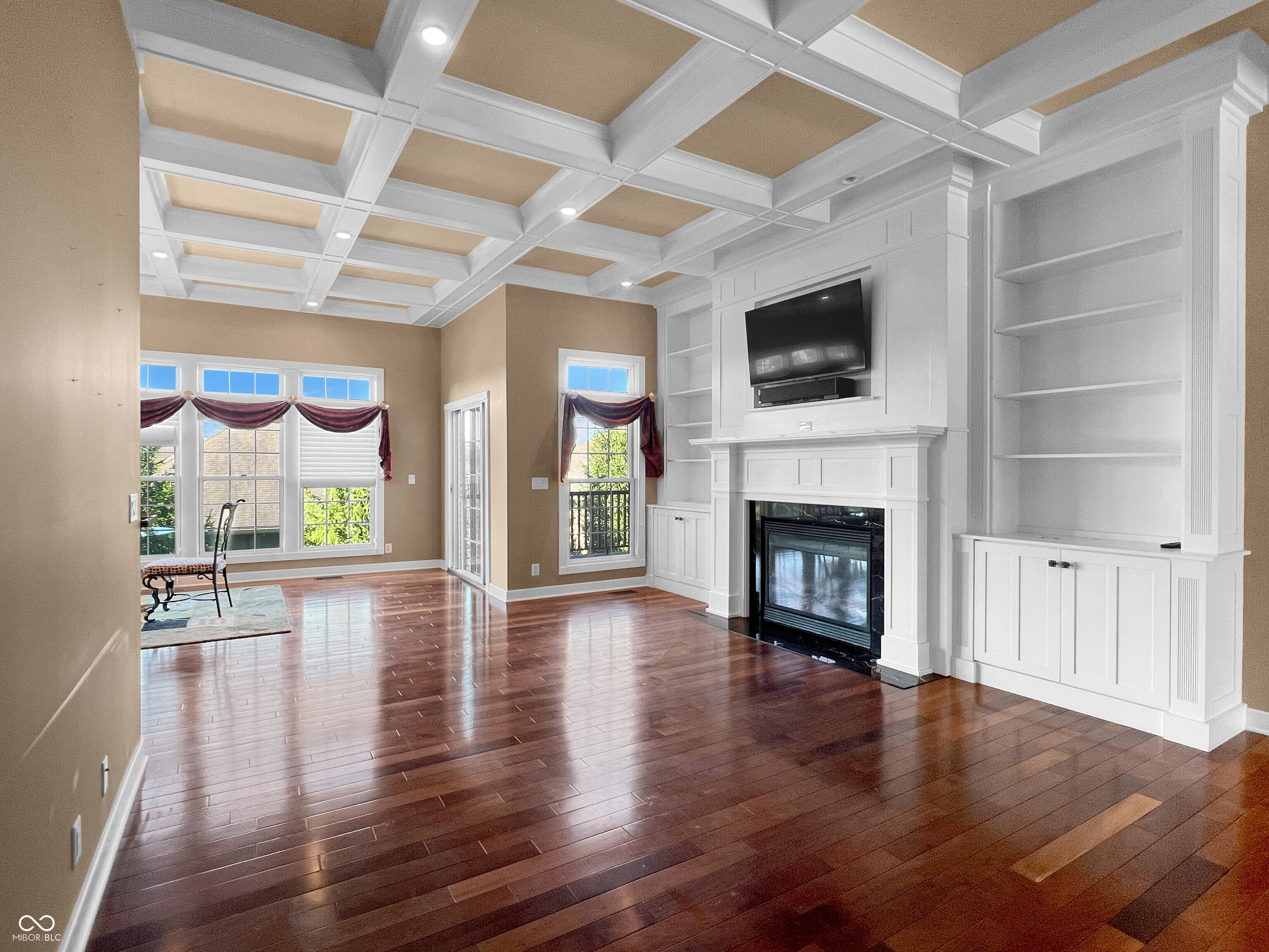 Columbus, Indiana, 47201, United States, 3 Bedrooms Bedrooms, ,3 BathroomsBathrooms,Residential,For Sale,1977125