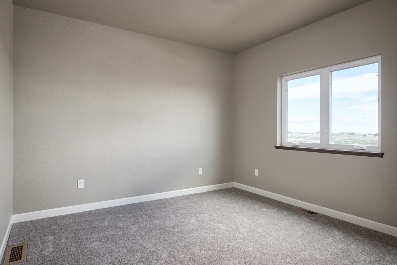 Cheyenne, Wyoming, 82009, United States, 3 Bedrooms Bedrooms, ,2 BathroomsBathrooms,Residential,For Sale,1978031