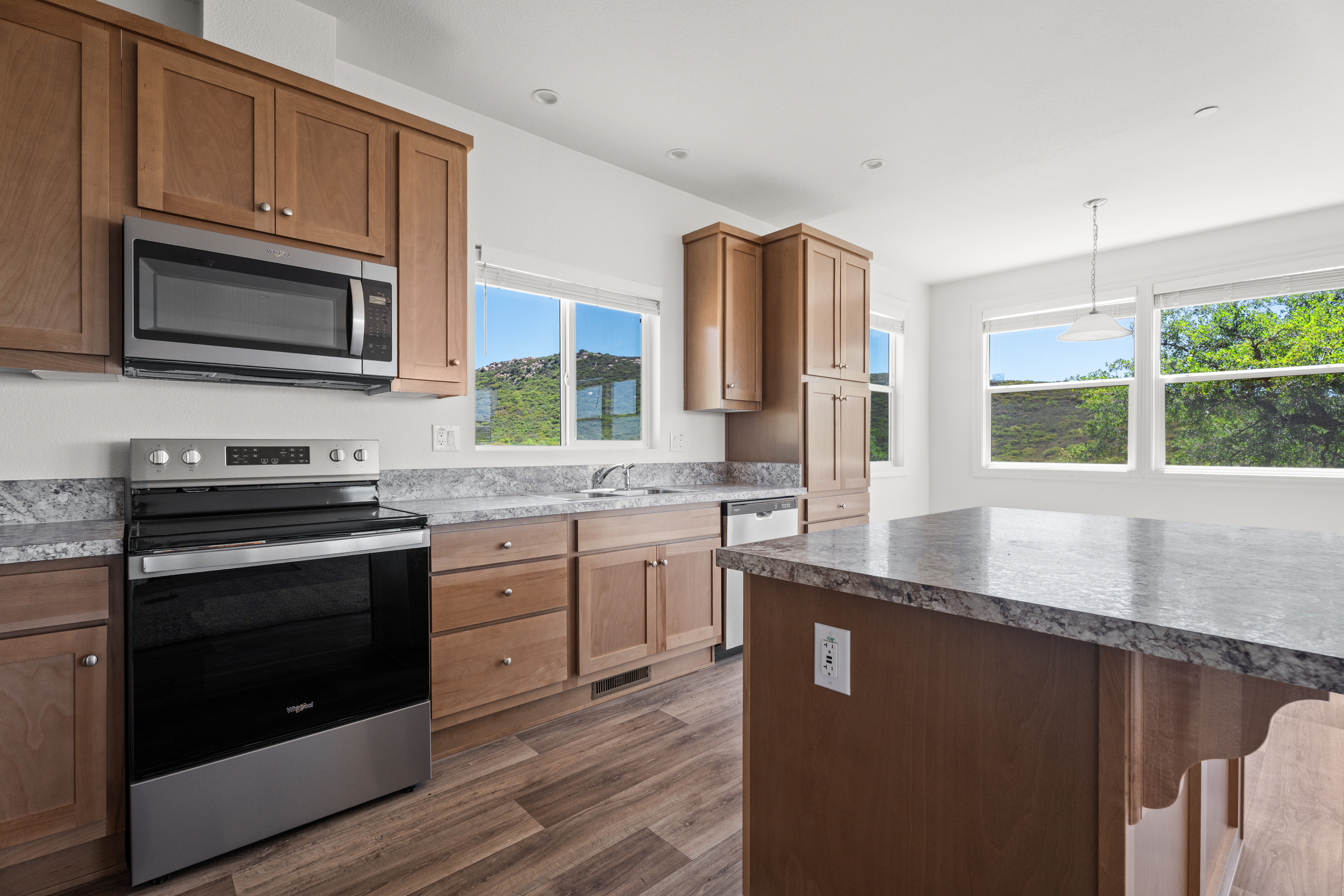  22815 Illahee Drive, Alpine, CA 91901 - 物件實景