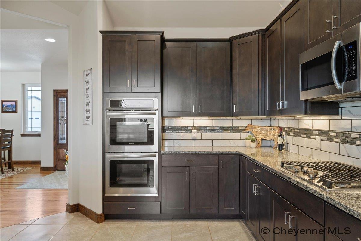 Cheyenne, Wyoming, 82009, United States, 5 Bedrooms Bedrooms, ,5 BathroomsBathrooms,Residential,For Sale,1903698