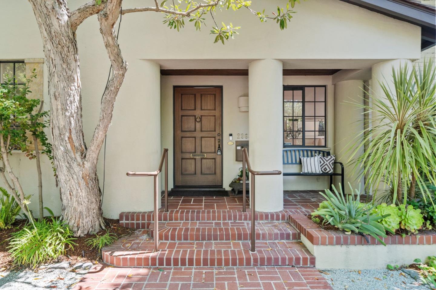 Palo Alto, California, 94301, United States, 4 Bedrooms Bedrooms, ,4 BathroomsBathrooms,Residential,For Sale,1837921
