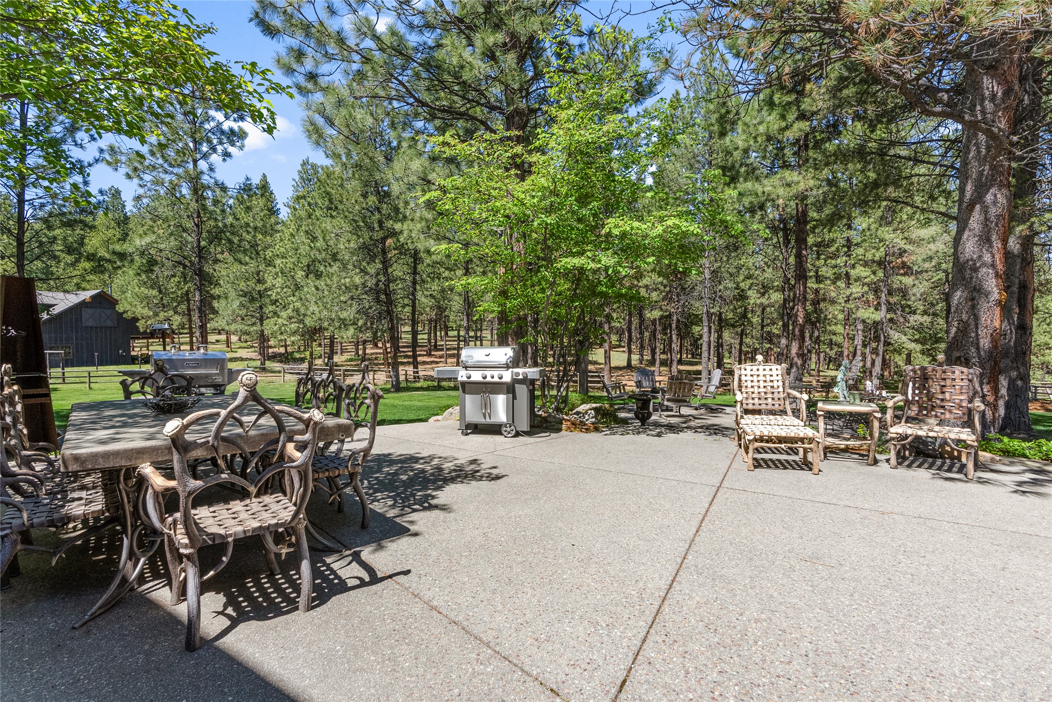  594 Bunkhouse Road - 物件實景