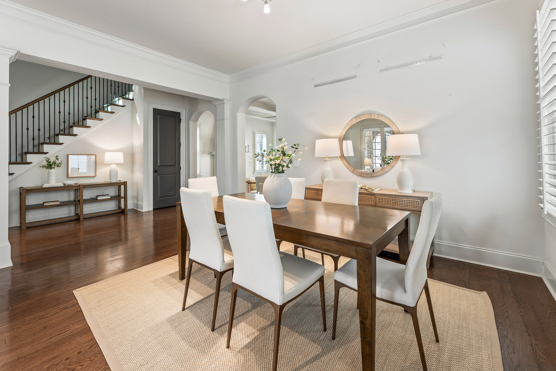  Stylish, Inviting, and Ready For Its Next Chapter - 物件實景