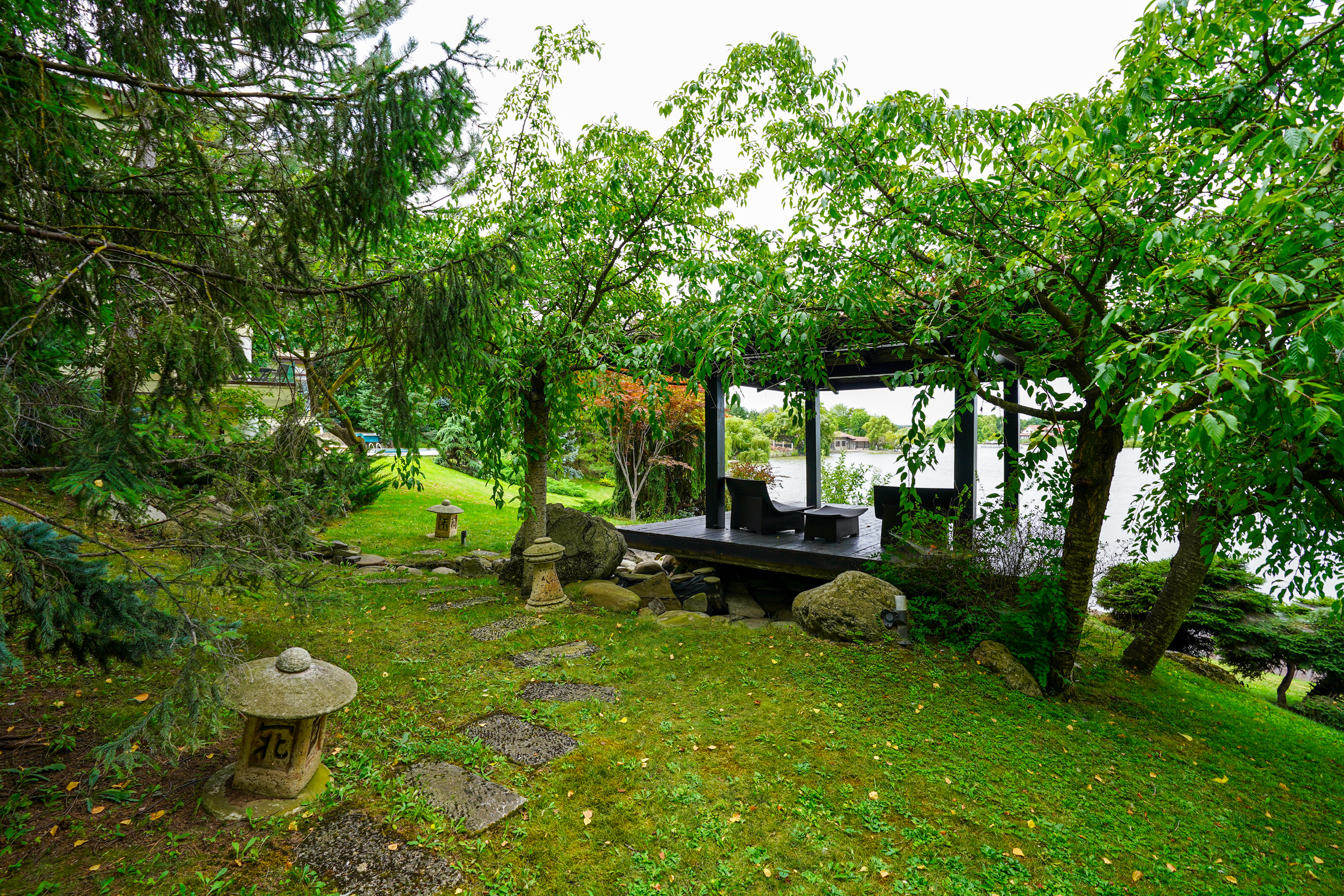  Villa with Private Peninsula and Panoramic Lake Views, Corbeanca - 物件實景