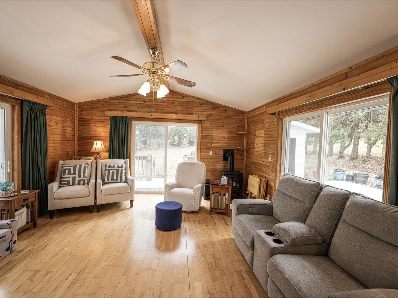 Williston, Vermont, 05495, United States, 3 Bedrooms Bedrooms, ,2 BathroomsBathrooms,Residential,For Sale,2001004