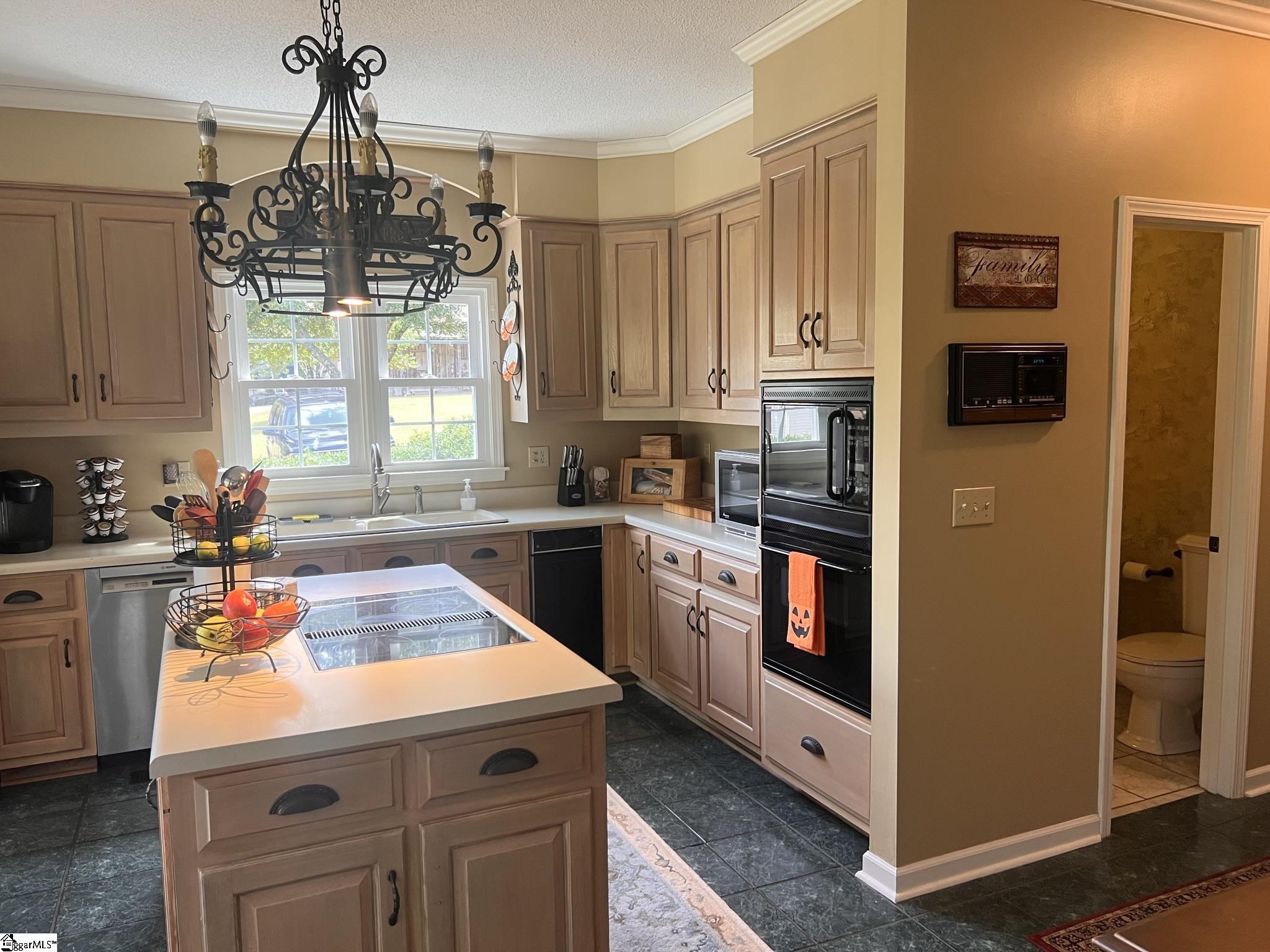 Pickens, South Carolina, 29671, United States, 4 Bedrooms Bedrooms, ,4 BathroomsBathrooms,Residential,For Sale,1975286