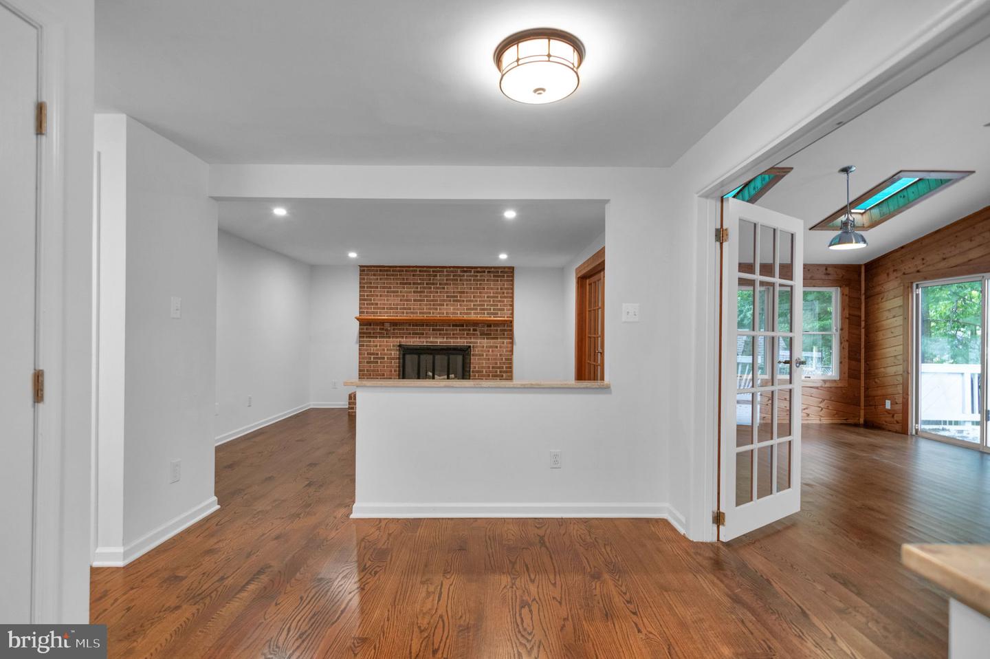 Fairfax, Virginia, 22030, United States, 4 Bedrooms Bedrooms, ,3 BathroomsBathrooms,Residential,For Sale,1896829