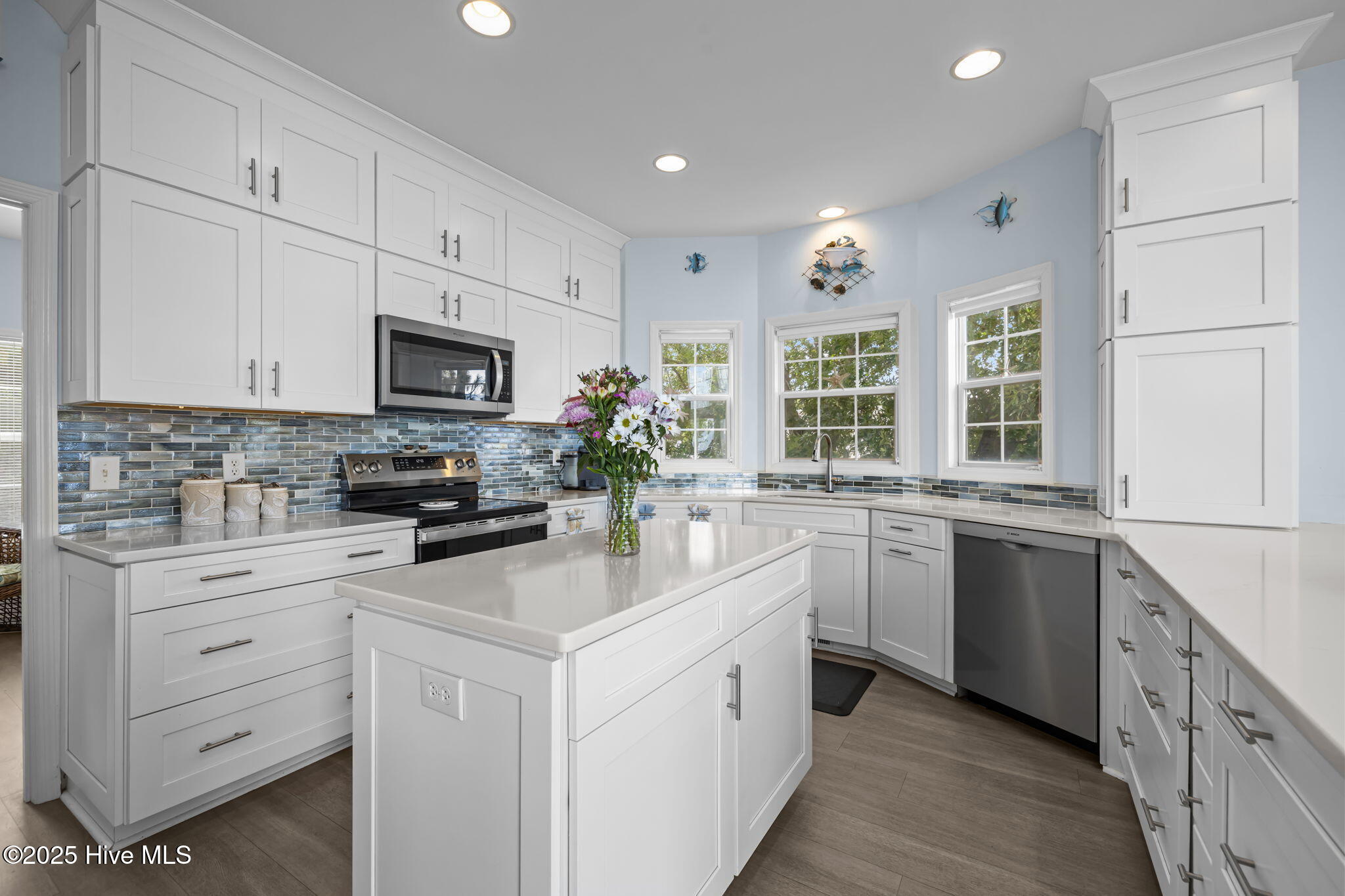 Emerald Isle, North Carolina, 28594, United States, 4 Bedrooms Bedrooms, ,6 BathroomsBathrooms,Residential,For Sale,1927428