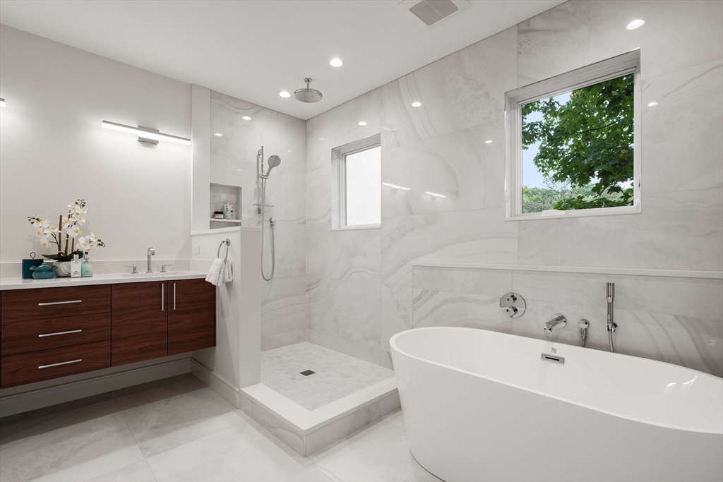 Newton, Massachusetts, 02460, United States, 5 Bedrooms Bedrooms, ,5 BathroomsBathrooms,Residential,For Sale,1743721
