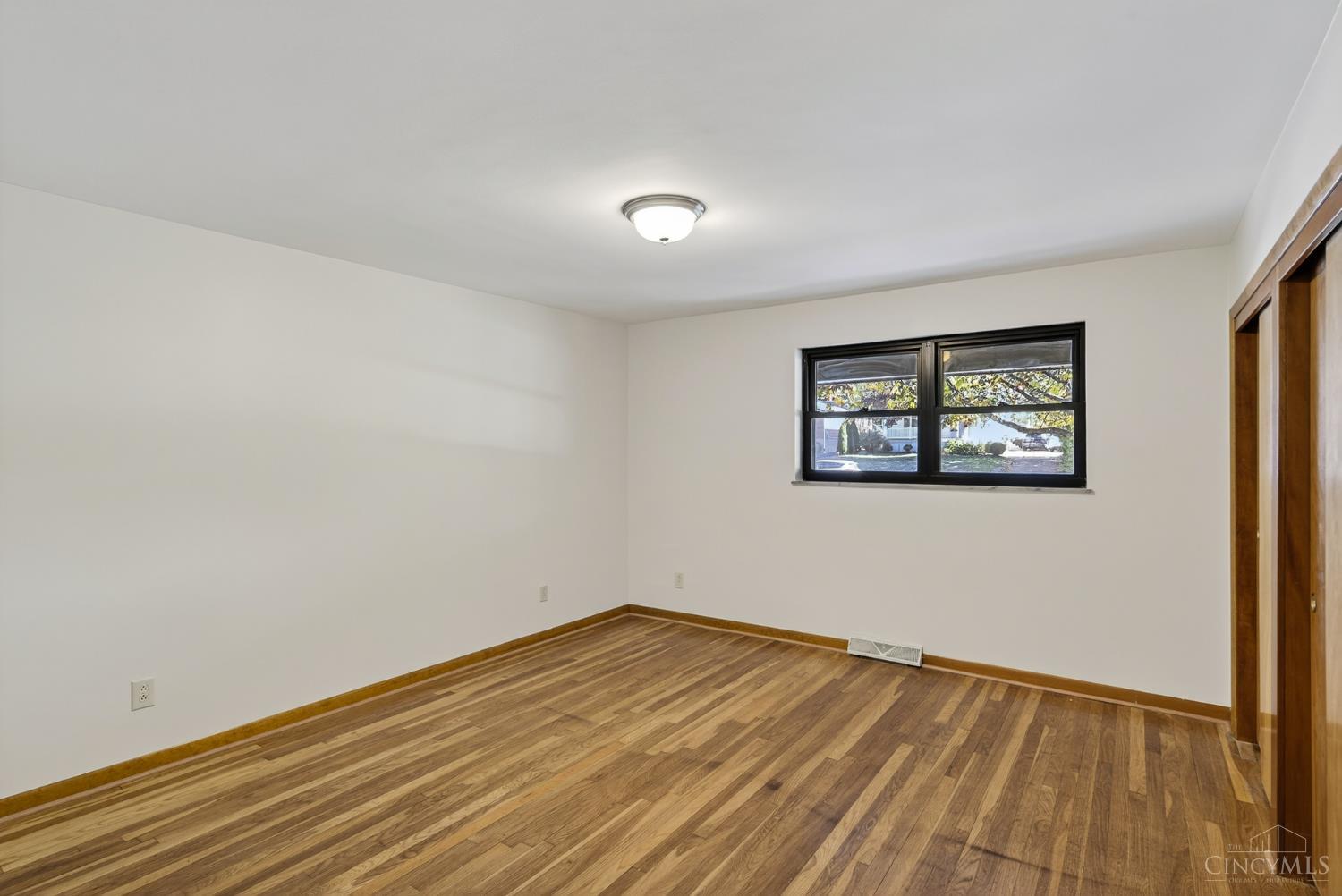 Madeira, Ohio, 45243, United States, 3 Bedrooms Bedrooms, ,2 BathroomsBathrooms,Residential,For Sale,1971231