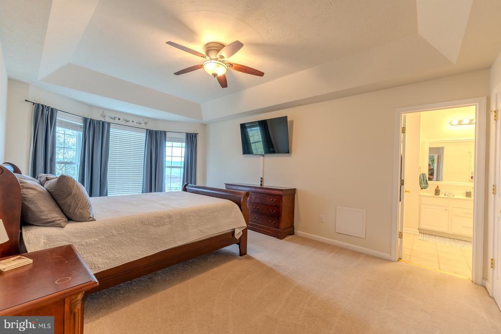 Petersburg, West Virginia, 26847, United States, 3 Bedrooms Bedrooms, ,3 BathroomsBathrooms,Residential,For Sale,1891078