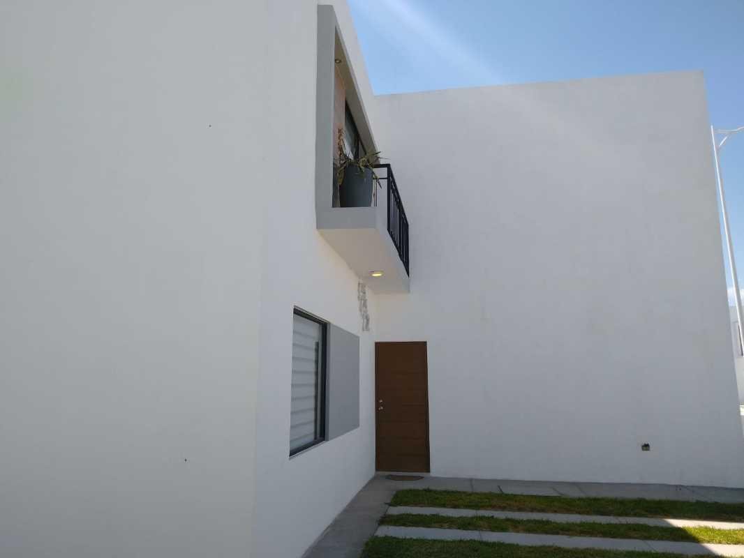 EUCALIPTOS, Gómez Palacio, Durango, 35049, Mexico, 4 Bedrooms Bedrooms, ,2 BathroomsBathrooms,Residential,For Sale,EUCALIPTOS,1234321