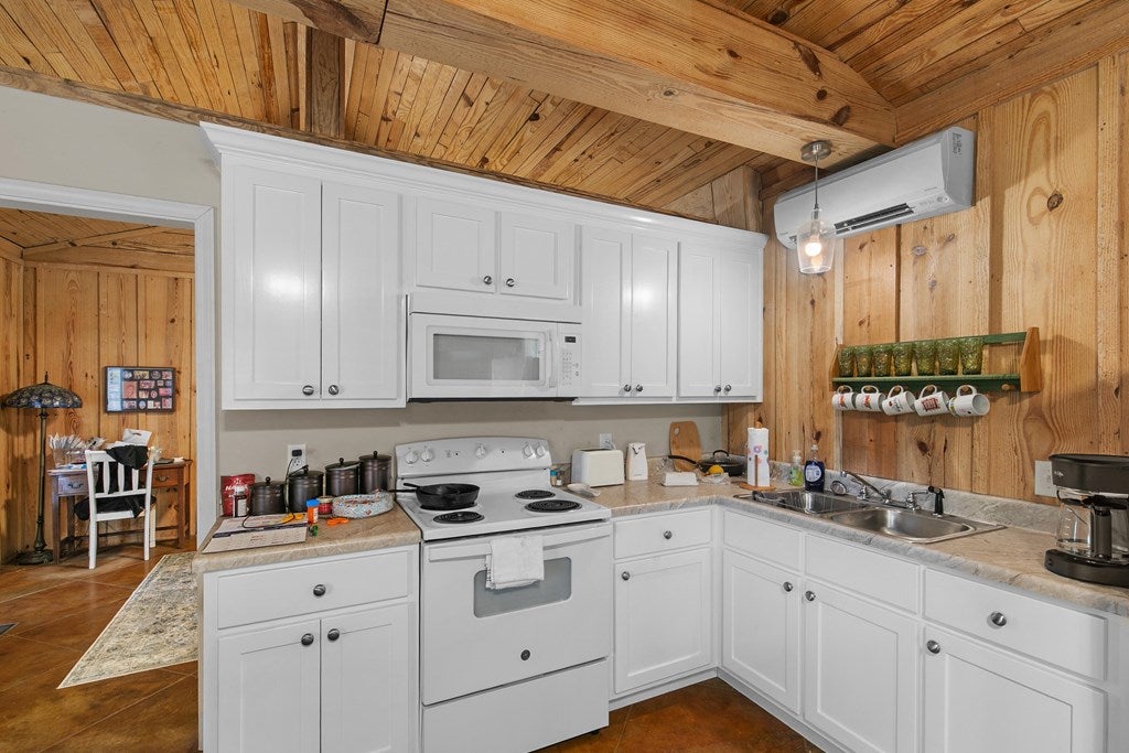 Midland City, Alabama, 36350, United States, 4 Bedrooms Bedrooms, ,3 BathroomsBathrooms,Residential,For Sale,1989153