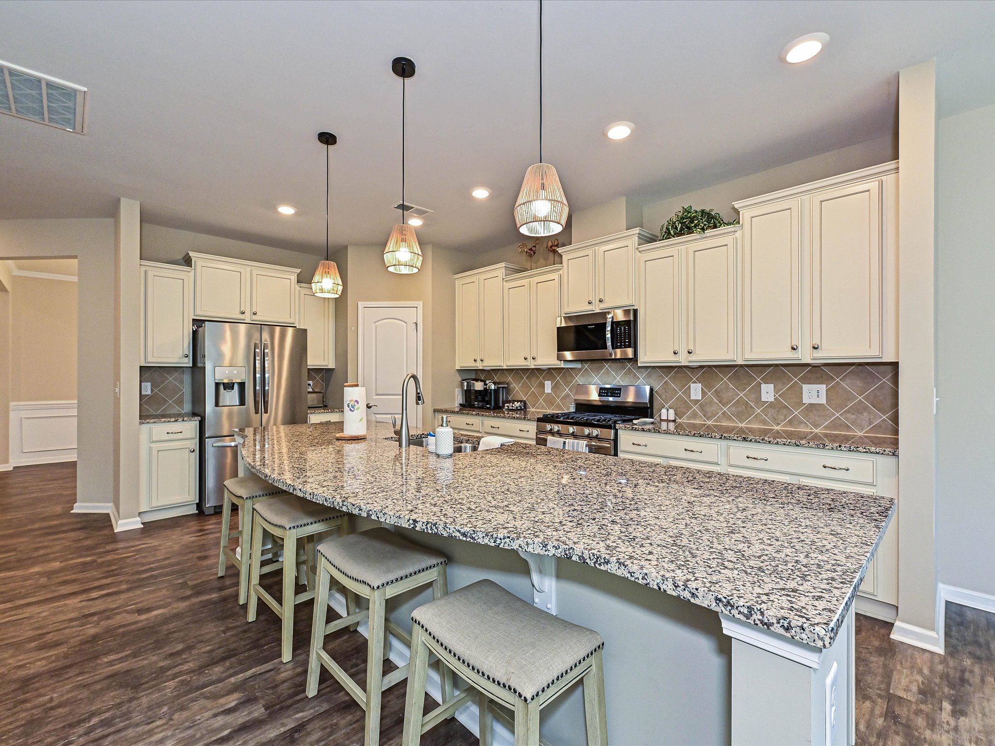 Mount Holly, North Carolina, 28120, United States, 4 Bedrooms Bedrooms, ,3 BathroomsBathrooms,Residential,For Sale,2049218