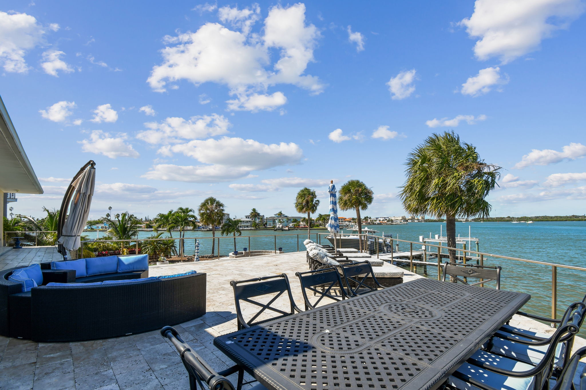 Madeira Beach, Florida, 33708, United States, 6 Bedrooms Bedrooms, ,6 BathroomsBathrooms,Residential,For Sale,1975666