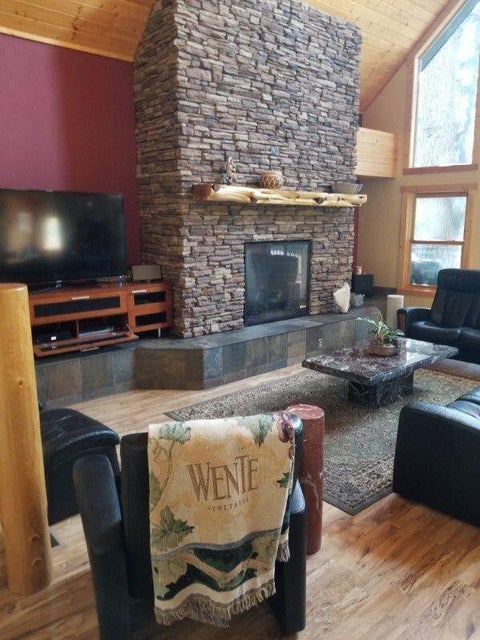 KLAMATH FALLS, Oregon, 97601, United States, 3 Bedrooms Bedrooms, ,3 BathroomsBathrooms,Residential,For Sale,1973852