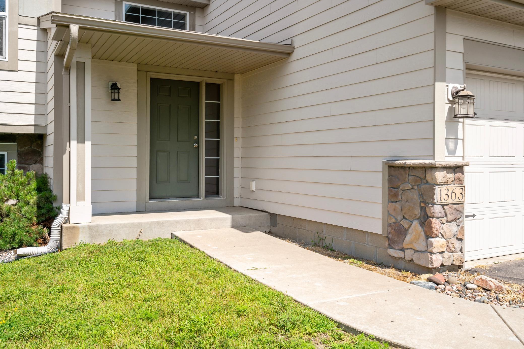 Shakopee, Minnesota, 55379, United States, 5 Bedrooms Bedrooms, ,2 BathroomsBathrooms,Residential,For Sale,1918771