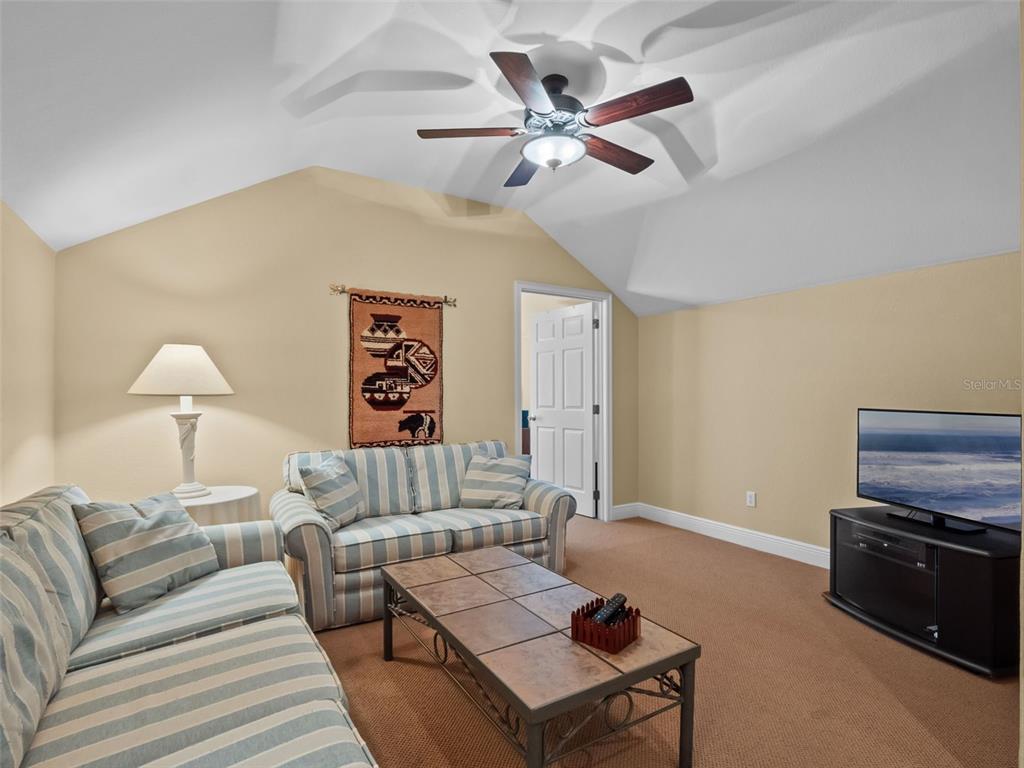 Orlando, Florida, 32836, United States, 4 Bedrooms Bedrooms, ,4 BathroomsBathrooms,Residential,For Sale,1901354