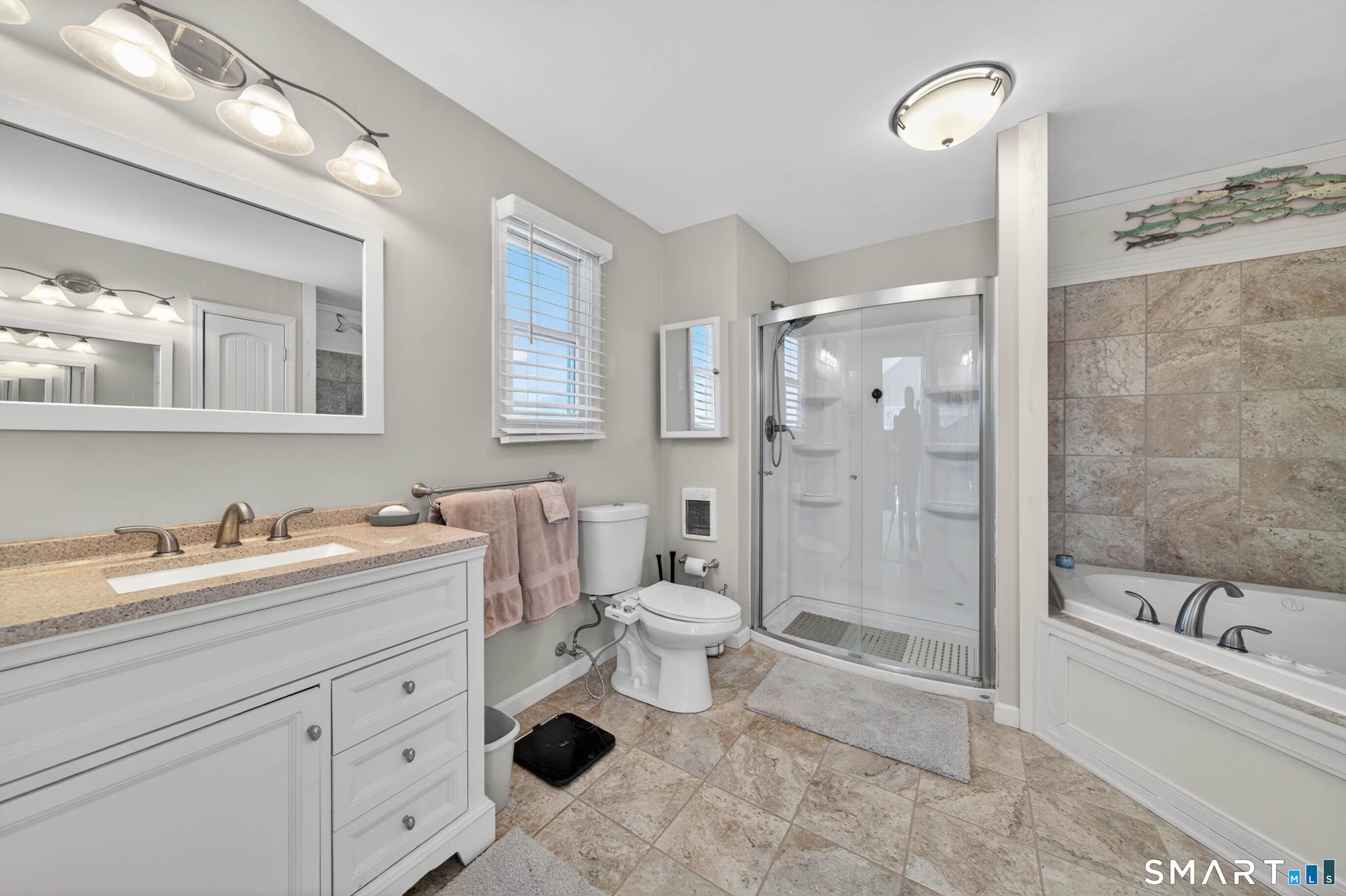 122, Connecticut, 06405, United States, 3 Bedrooms Bedrooms, ,2 BathroomsBathrooms,Residential,For Sale,2040354